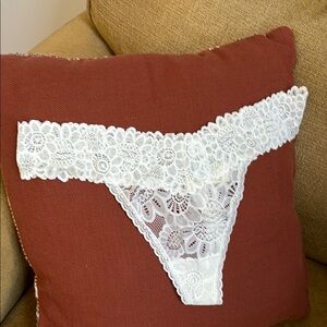 NWT Aerie Soft Lace Thong Panties